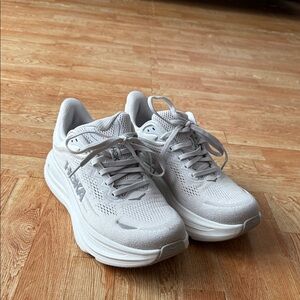 Women's Hoka Bondi 9 White Sneakers Size 8 2E Extra Wide